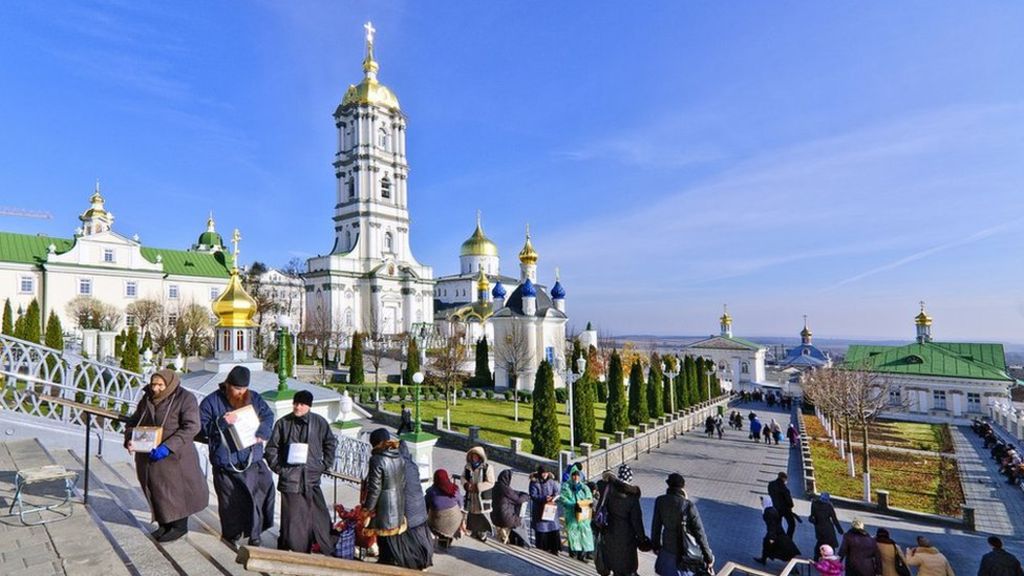 Kota Ukraina ditutup Setelah Wabah Corona di Biara Ortodoks Terbesar Eropa Timur